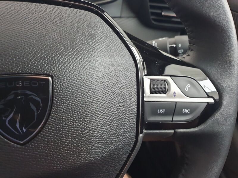 More views of Peugeot 2008