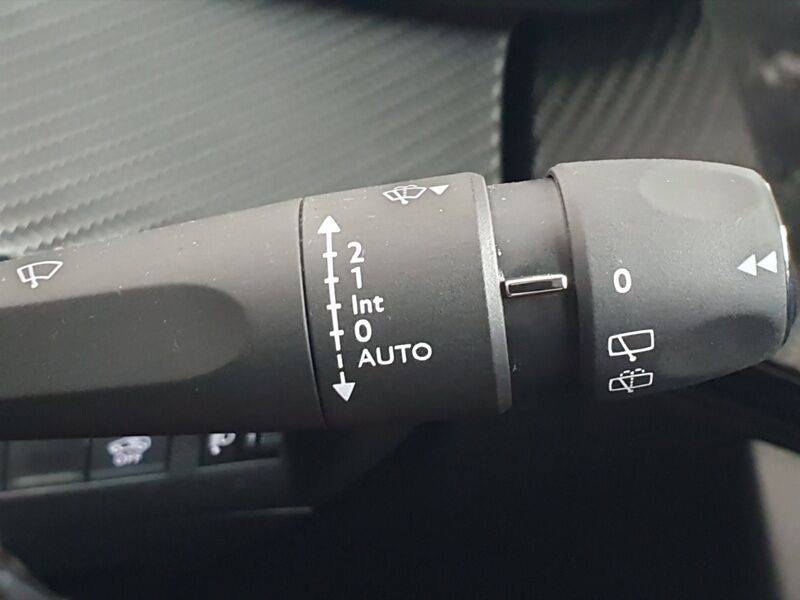 More views of Peugeot 2008