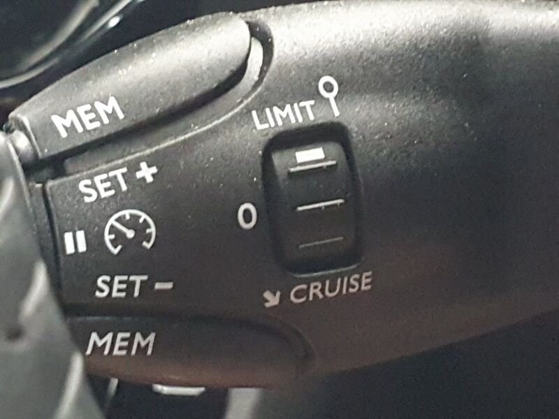 More views of Peugeot 2008