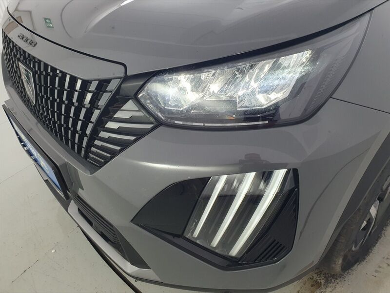 More views of Peugeot 2008