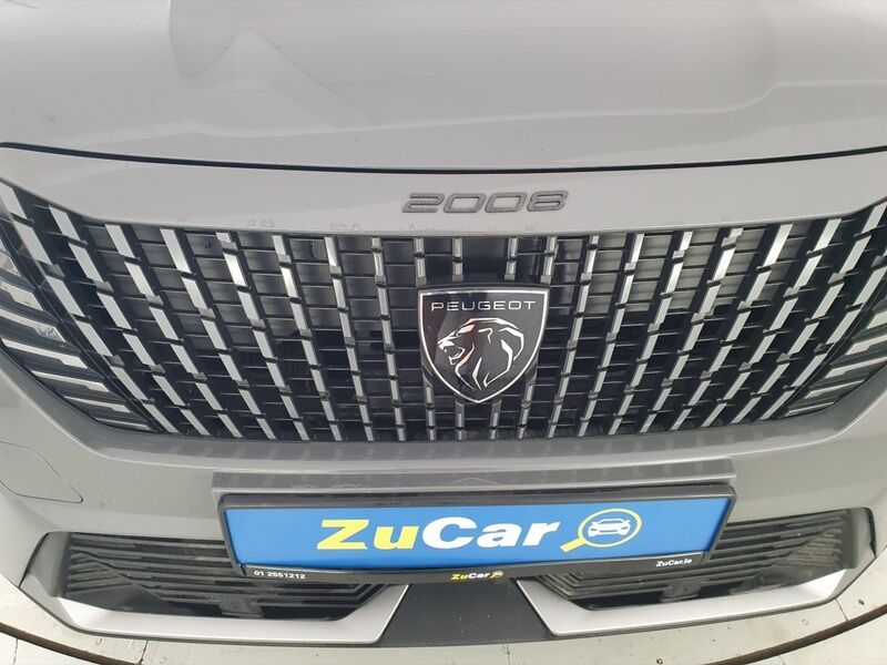 More views of Peugeot 2008
