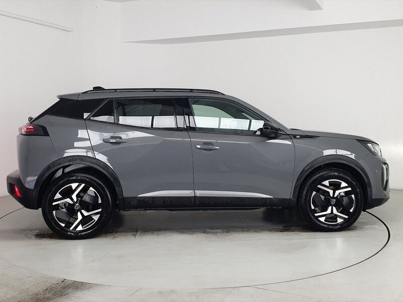 More views of Peugeot 2008