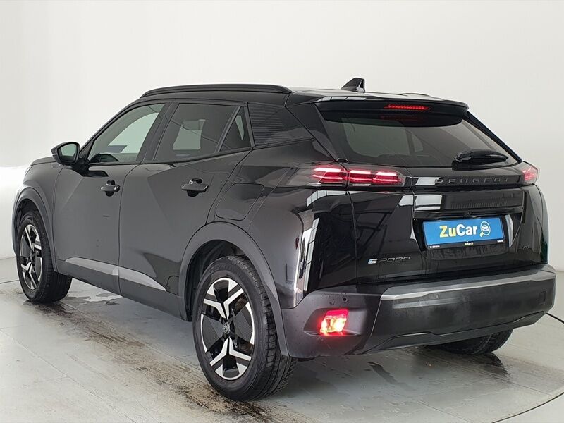 More views of Peugeot 2008