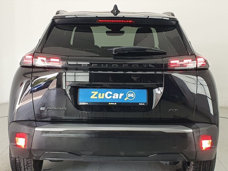 More views of Peugeot 2008