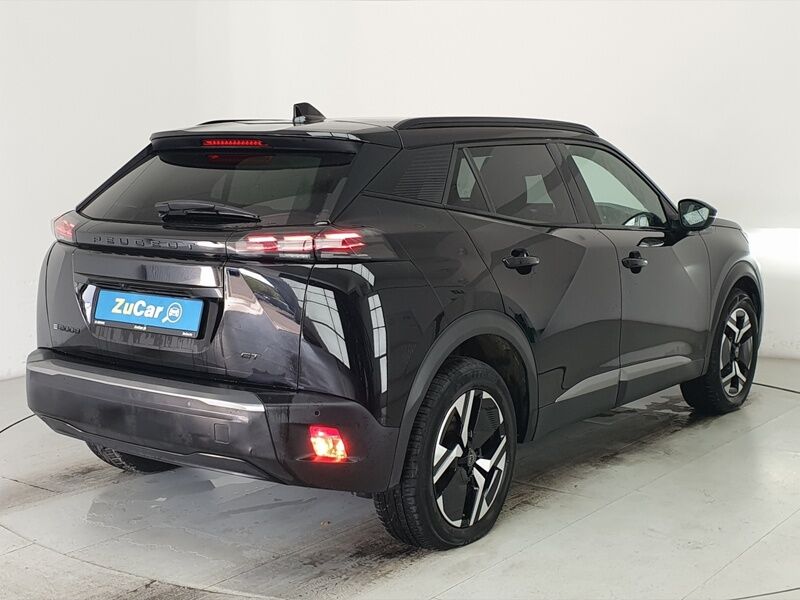 More views of Peugeot 2008