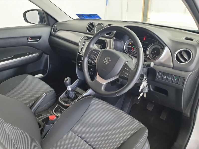 More views of Suzuki Vitara