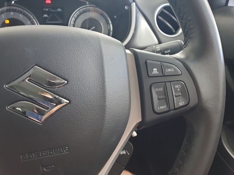 More views of Suzuki Vitara