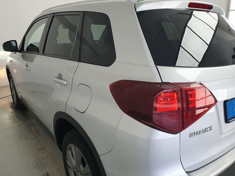 More views of Suzuki Vitara