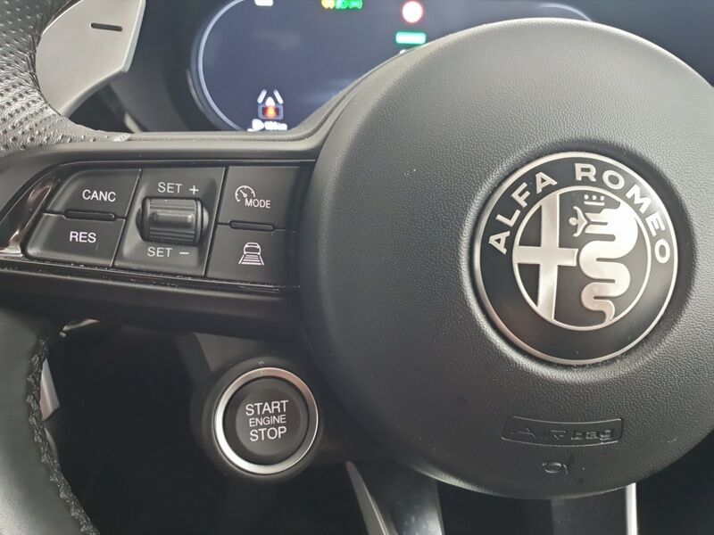 More views of Alfa Romeo Tonale