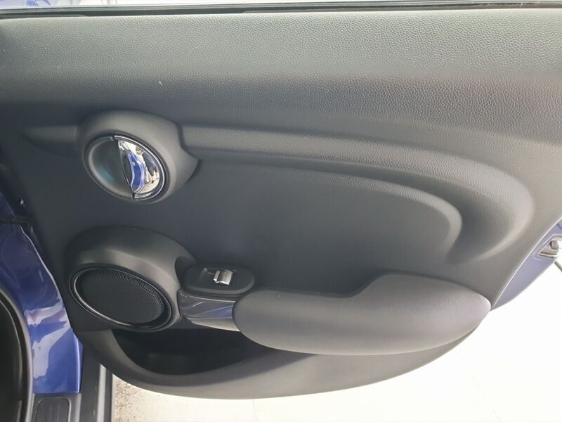 More views of Mini One