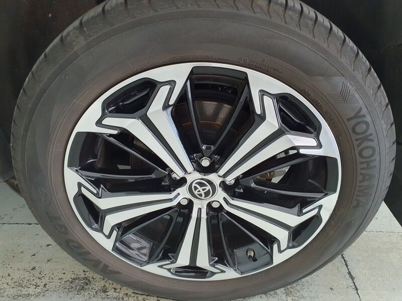 More views of Toyota RAV4