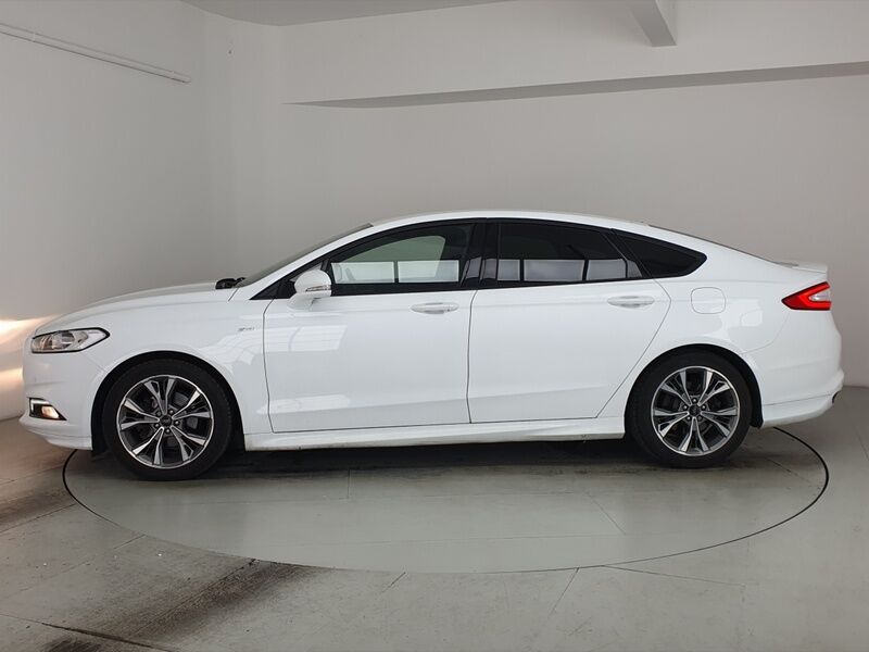 More views of Ford Mondeo