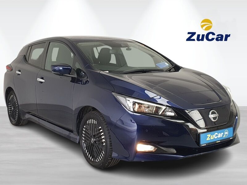 More views of Nissan Leaf