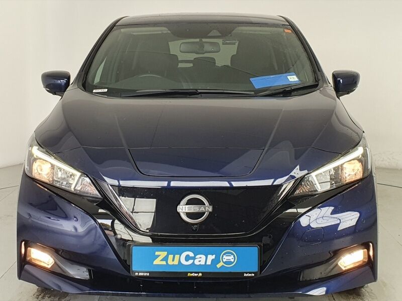 More views of Nissan Leaf
