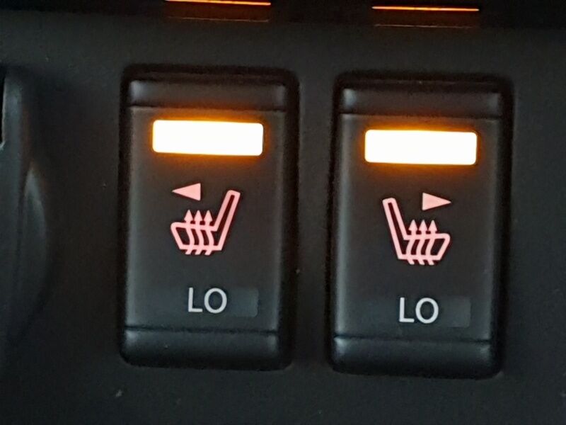 More views of Nissan Leaf