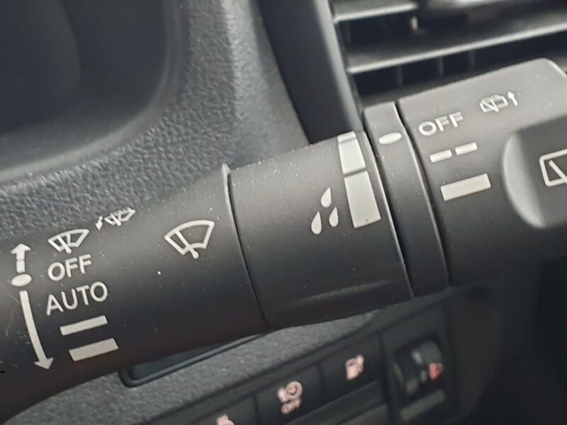 More views of Nissan Leaf