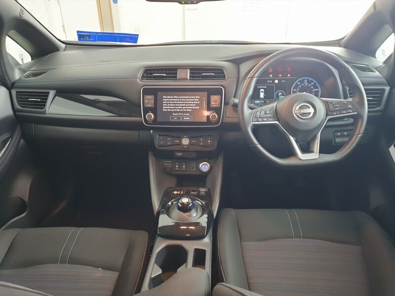 More views of Nissan Leaf