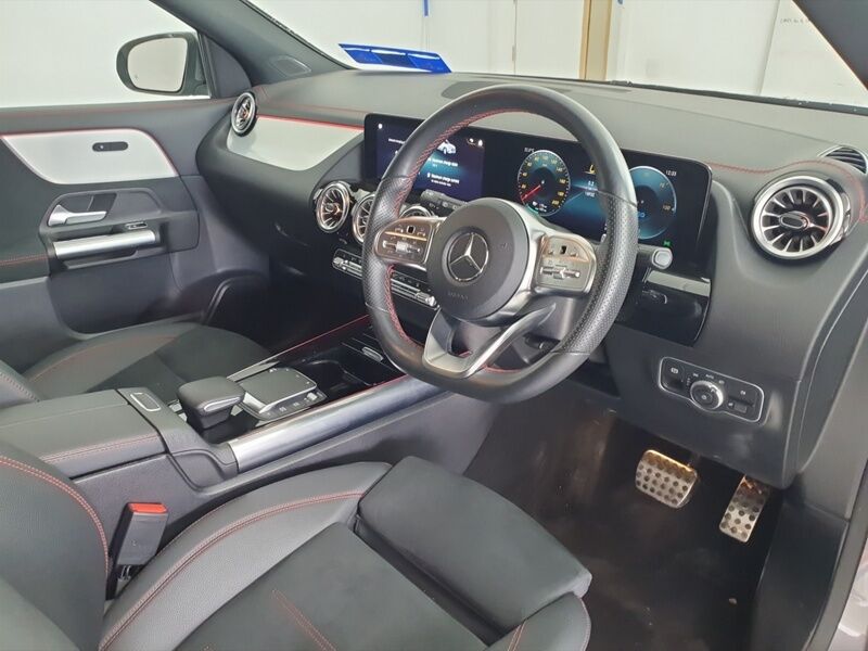 More views of Mercedes-Benz EQA