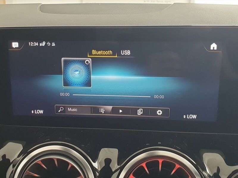 More views of Mercedes-Benz EQA