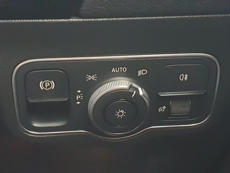 More views of Mercedes-Benz EQA