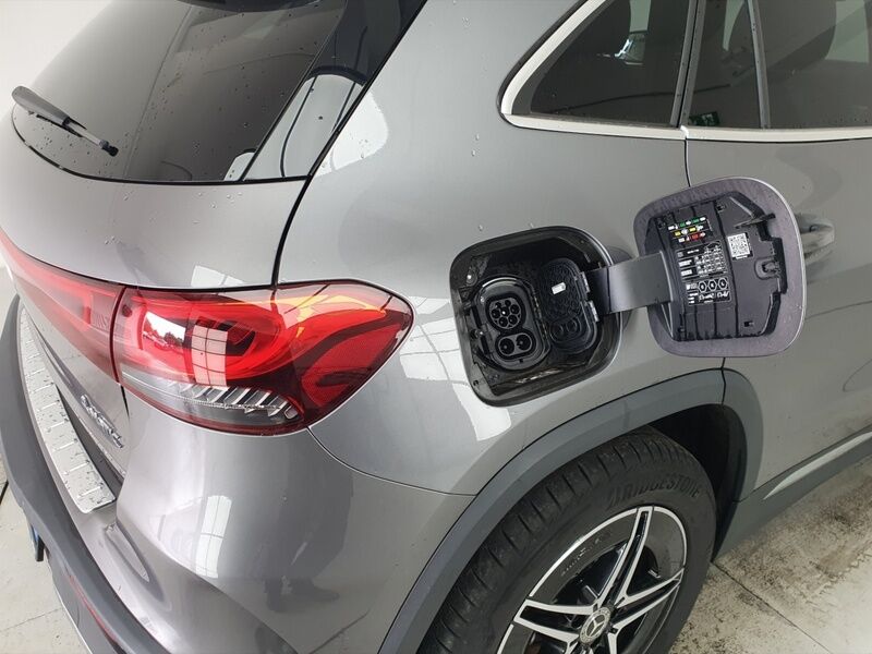 More views of Mercedes-Benz EQA