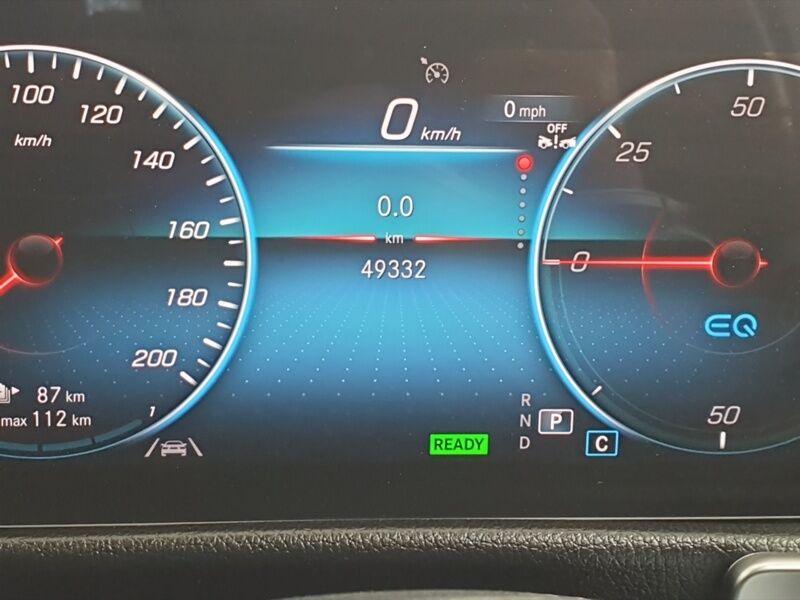 More views of Mercedes-Benz EQB