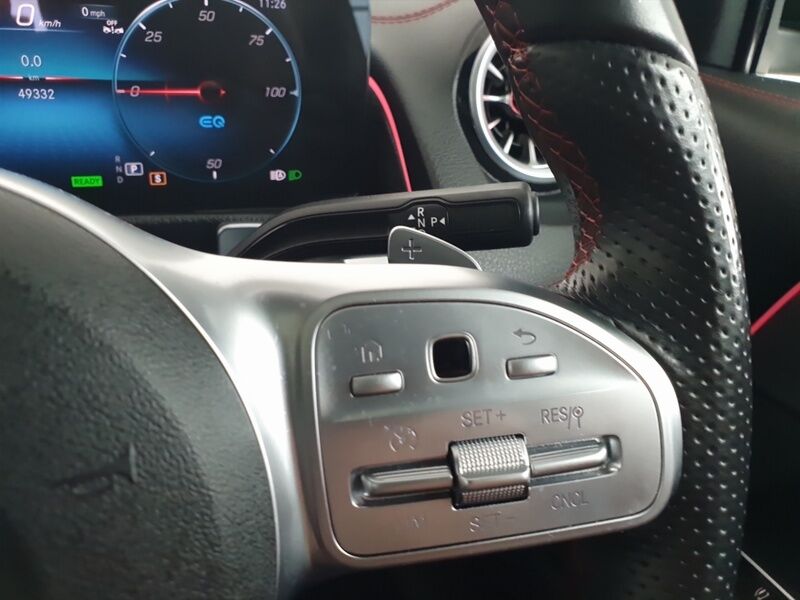 More views of Mercedes-Benz EQB