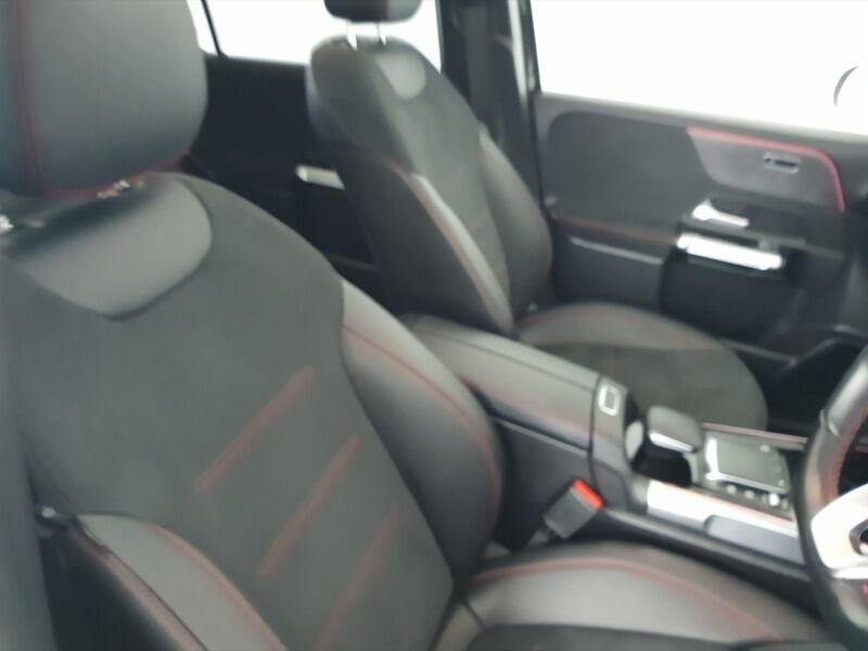 More views of Mercedes-Benz EQB
