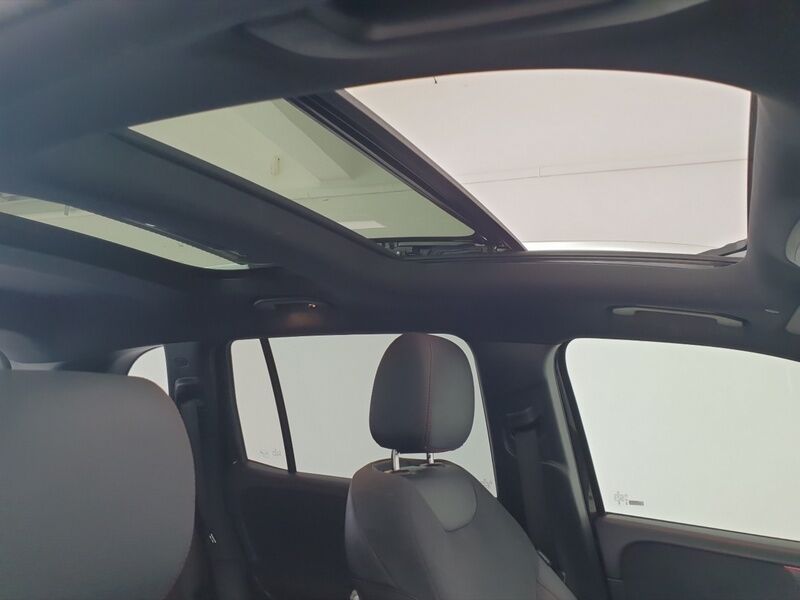 More views of Mercedes-Benz EQB