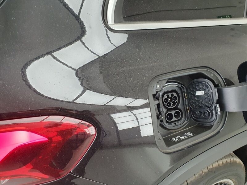 More views of Mercedes-Benz EQB