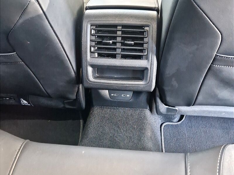 More views of Volkswagen Golf