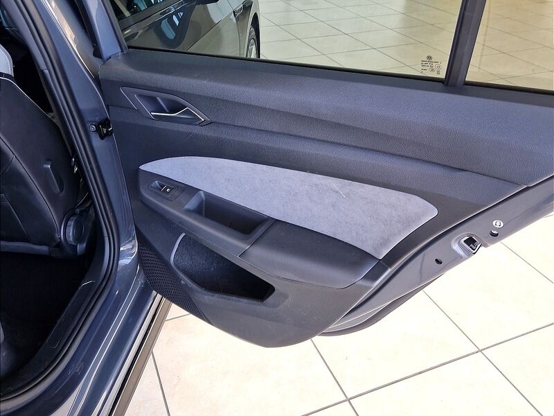 More views of Volkswagen Golf