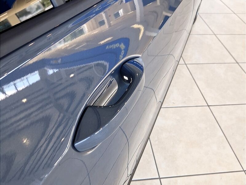 More views of Volkswagen Golf