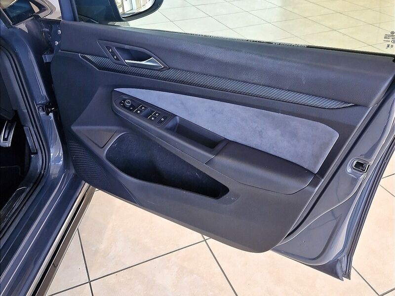 More views of Volkswagen Golf