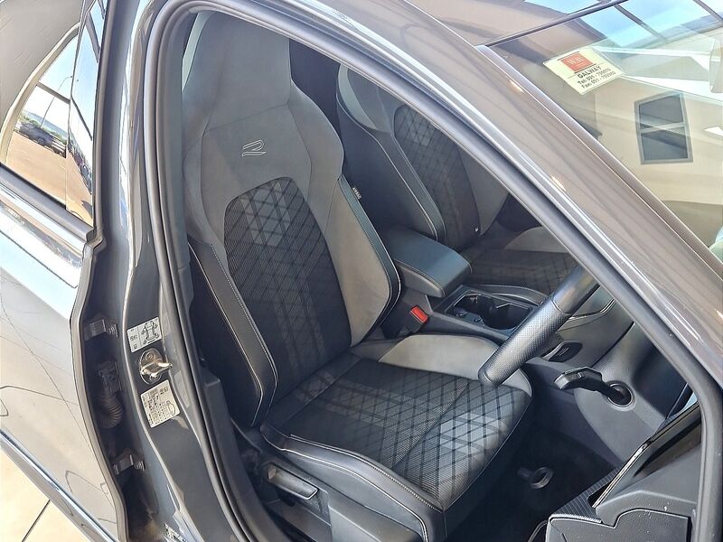 More views of Volkswagen Golf
