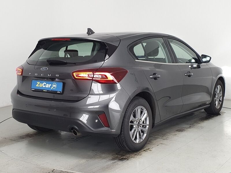 More views of Ford Focus