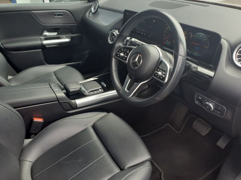 More views of Mercedes-Benz EQA