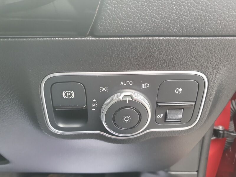 More views of Mercedes-Benz EQA