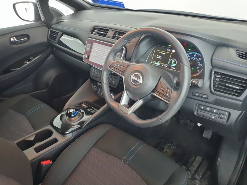 More views of Nissan Leaf