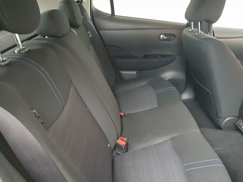 More views of Nissan Leaf