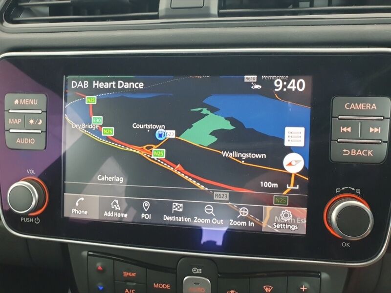 More views of Nissan Leaf