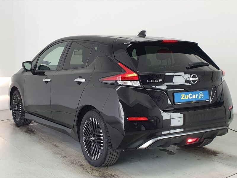 More views of Nissan Leaf