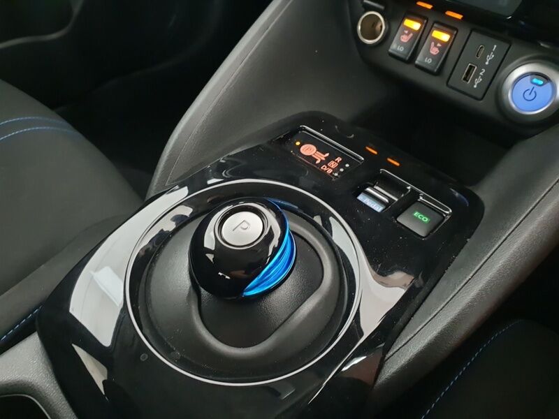 More views of Nissan Leaf