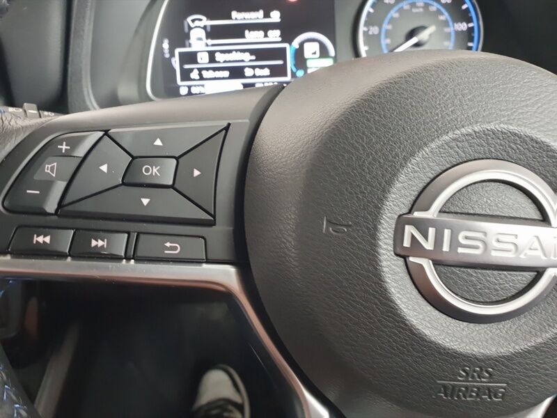More views of Nissan Leaf
