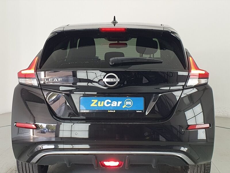 More views of Nissan Leaf