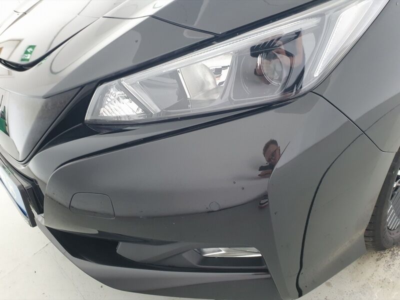 More views of Nissan Leaf