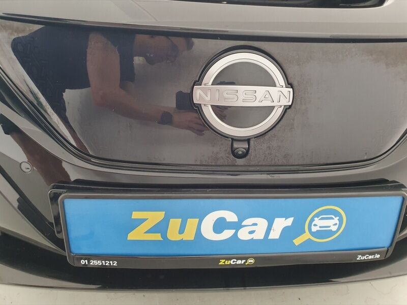 More views of Nissan Leaf