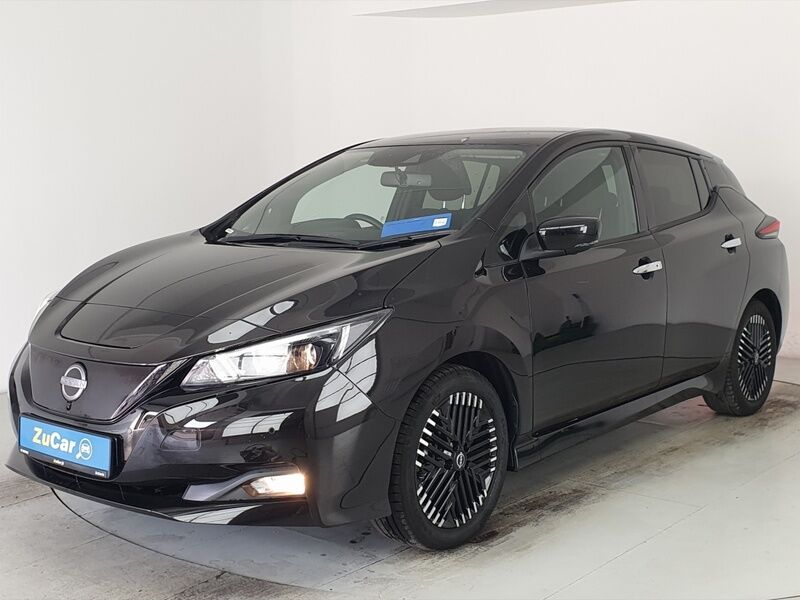 More views of Nissan Leaf