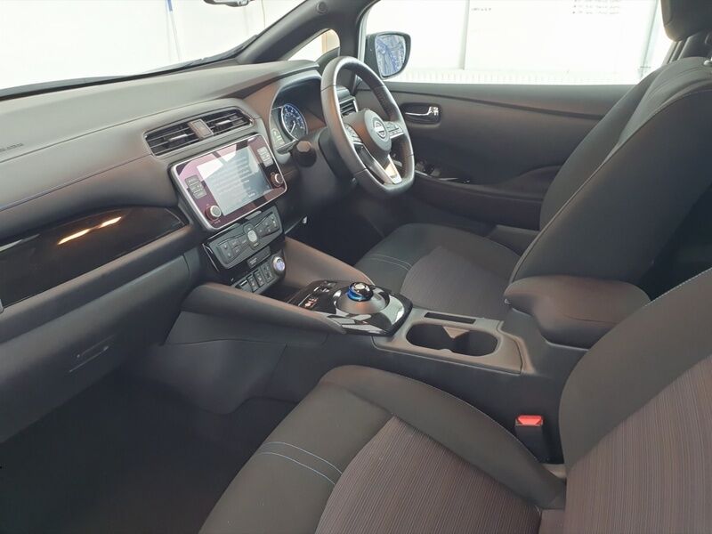 More views of Nissan Leaf