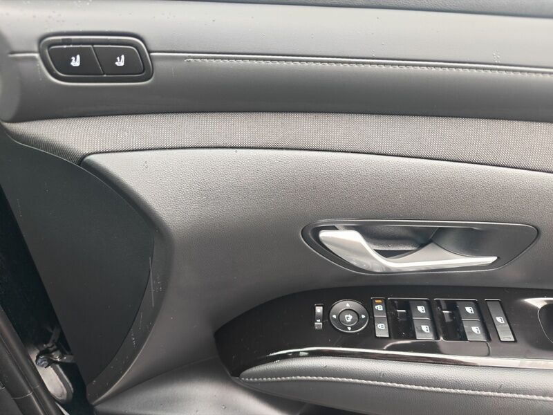 More views of Hyundai Tucson
